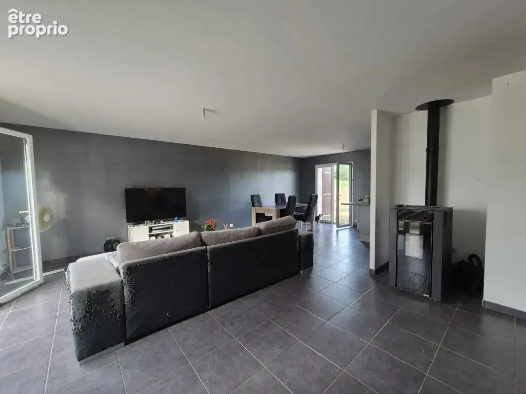 Maison de 5 pièces de 100 m² à Mainxe-Gondeville - photo 3