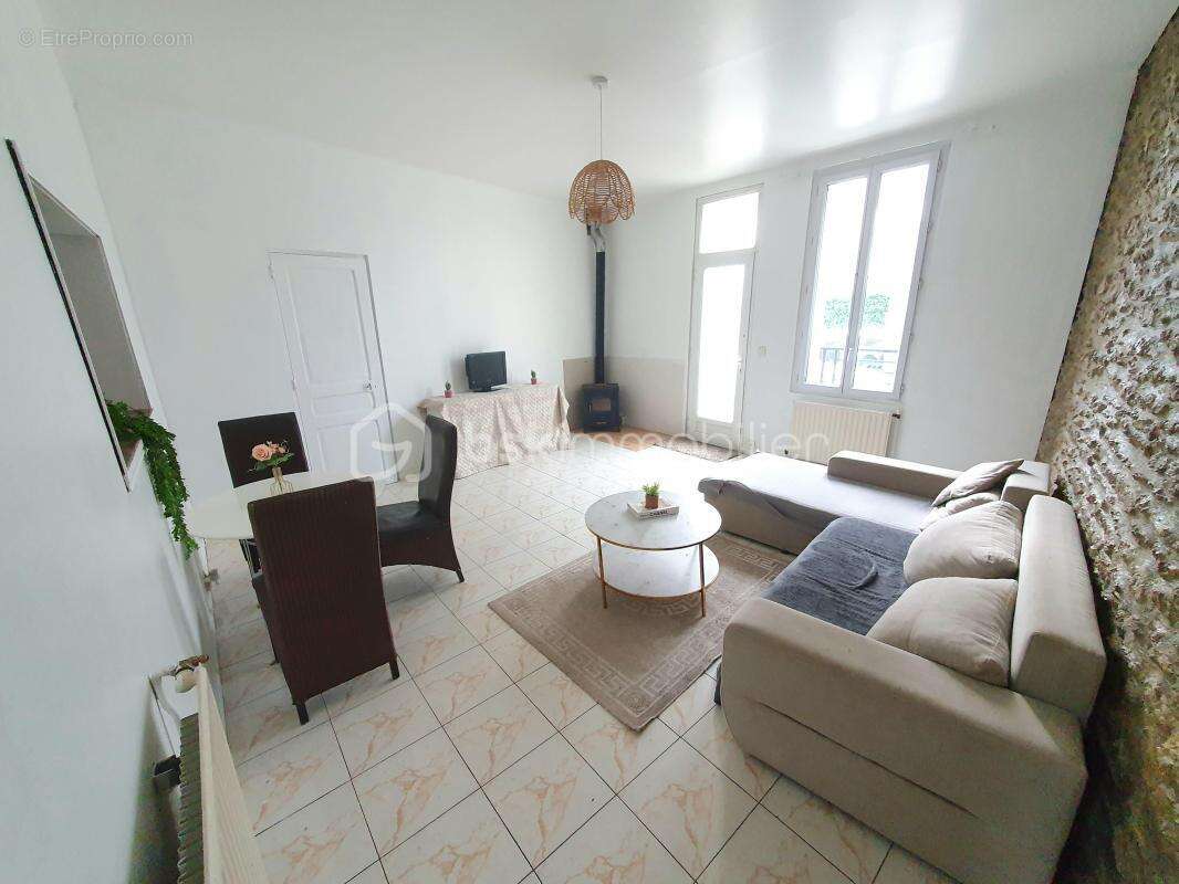 Appartement à CORBEIL-ESSONNES