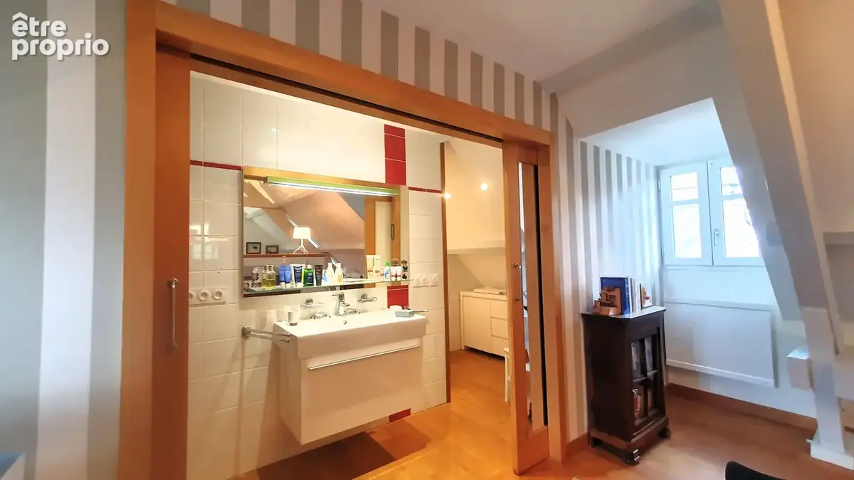 LUNAC  Propriété de caractère en pierre rénovée .220 m² habitables  Dépendances  Spa Terrain 1 805 m² - photo 9