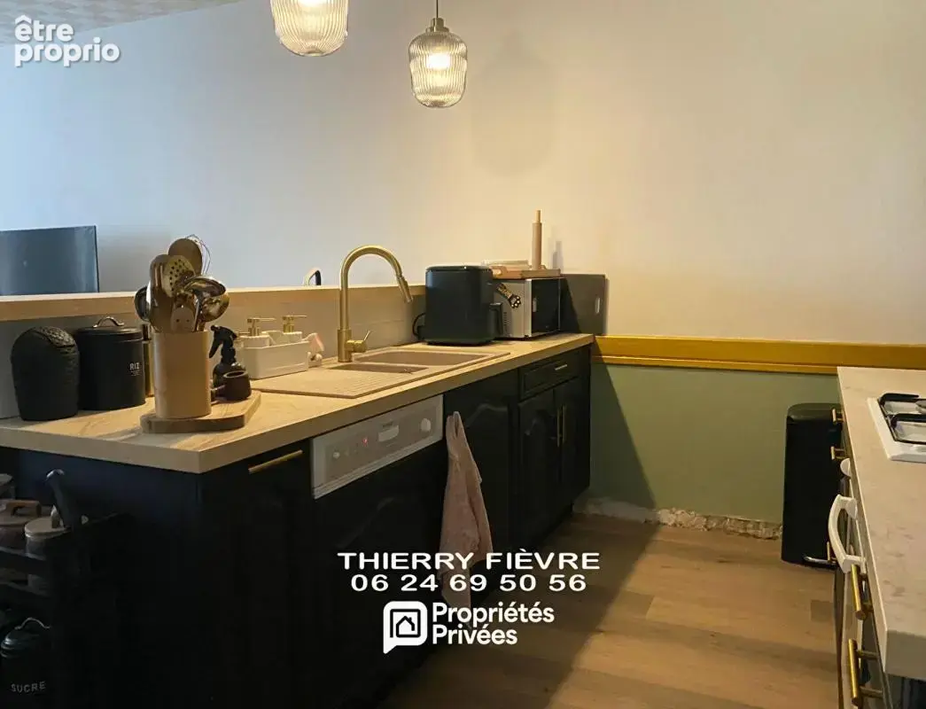 A VENDRE - NOYANT 49490  CENTRE BOURG Maison 6 pièces  de 147 m2 - photo 4