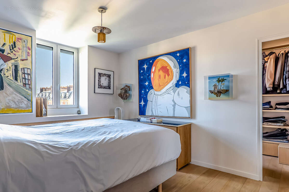 Appartement à PARIS-17E