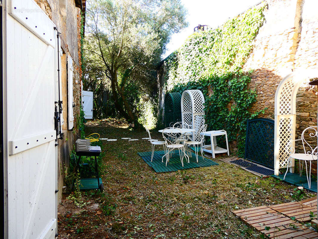 Centre-bourg - photo 3