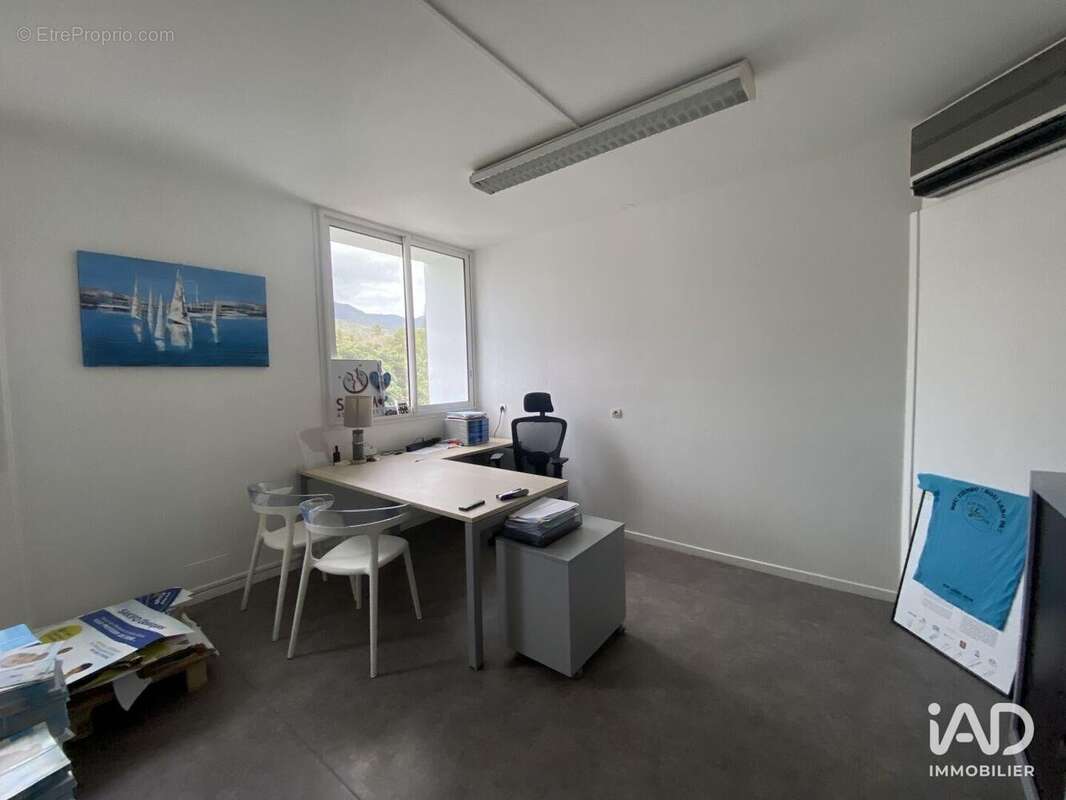 Photo 3 - Commerce à LA POSSESSION