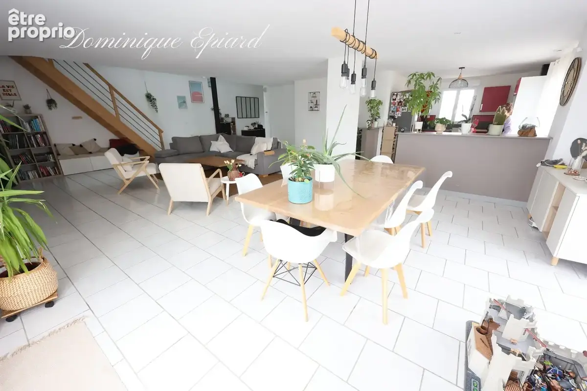 Maison habitable de suite, belles prestatations, école et voie verte à pied Nouaillé Maupertuis - photo 2