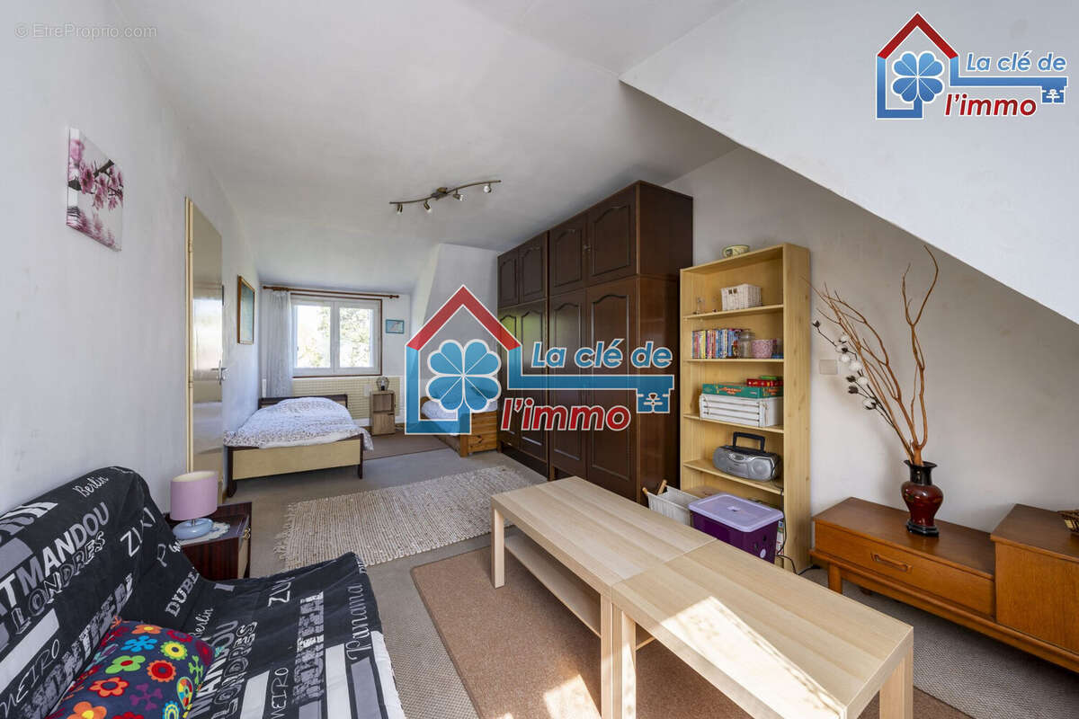 Maison 104 m² à Moissy-Cramayel  - photo 5
