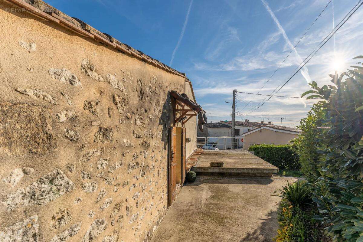 Maison à SAUVETERRE-DE-GUYENNE