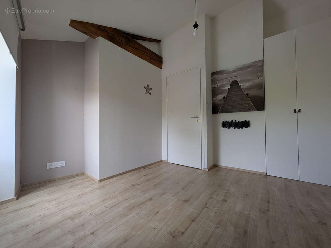 Maison à BEAUREPAIRE