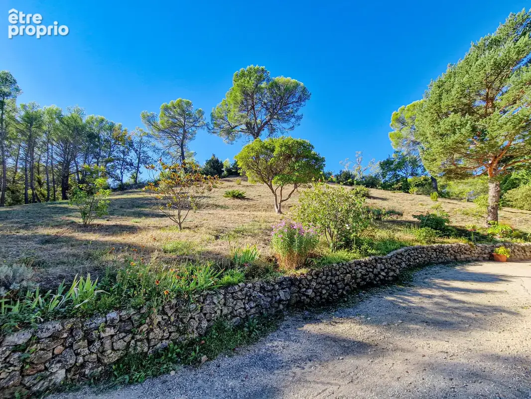 Exclusivite flayosc maison 99m2 3 chambres avec studio independant et garage sur terrain de 4660m2 - photo 5
