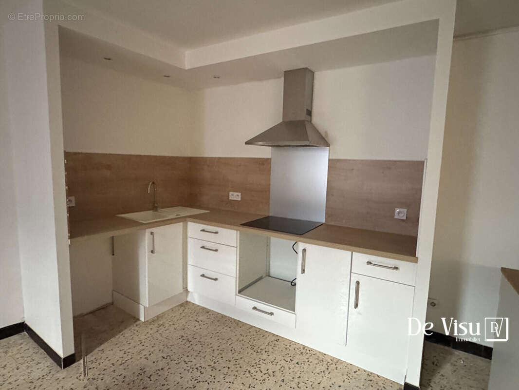 Maison à VIOLS-LE-FORT