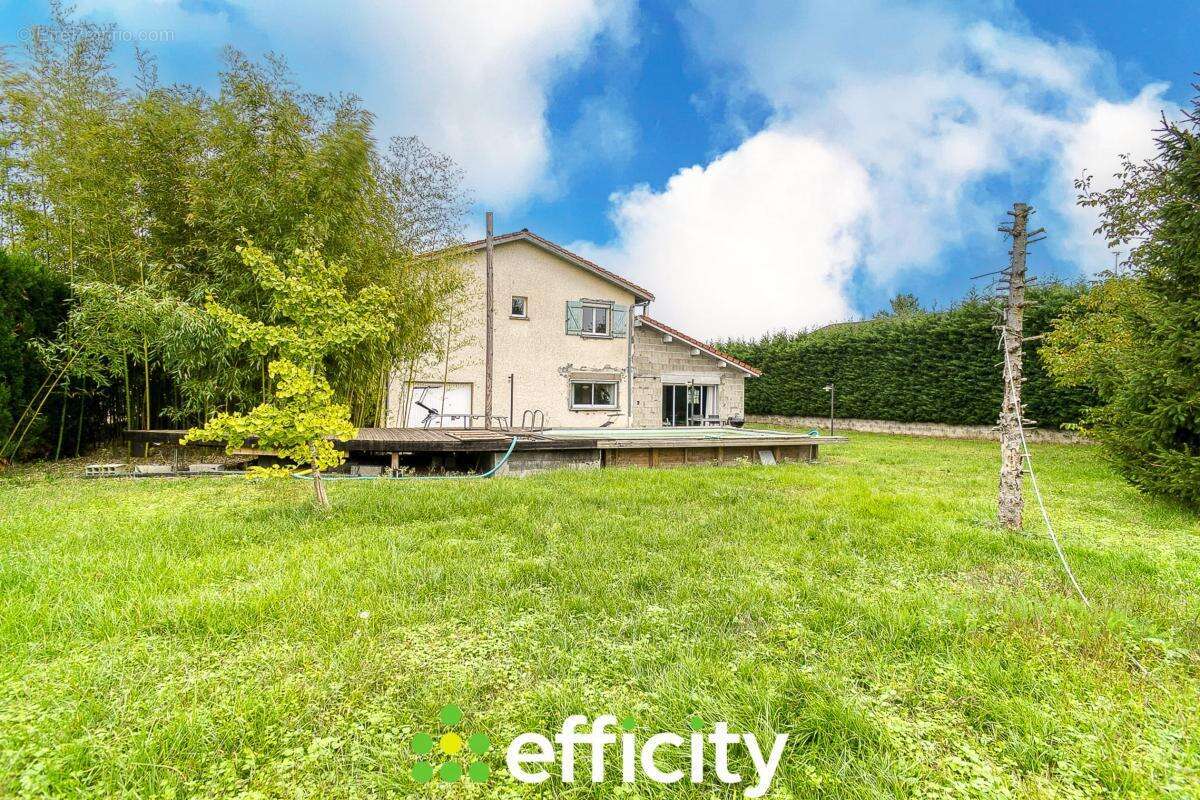 Maison à SAINT-ROMAIN-DE-JALIONAS