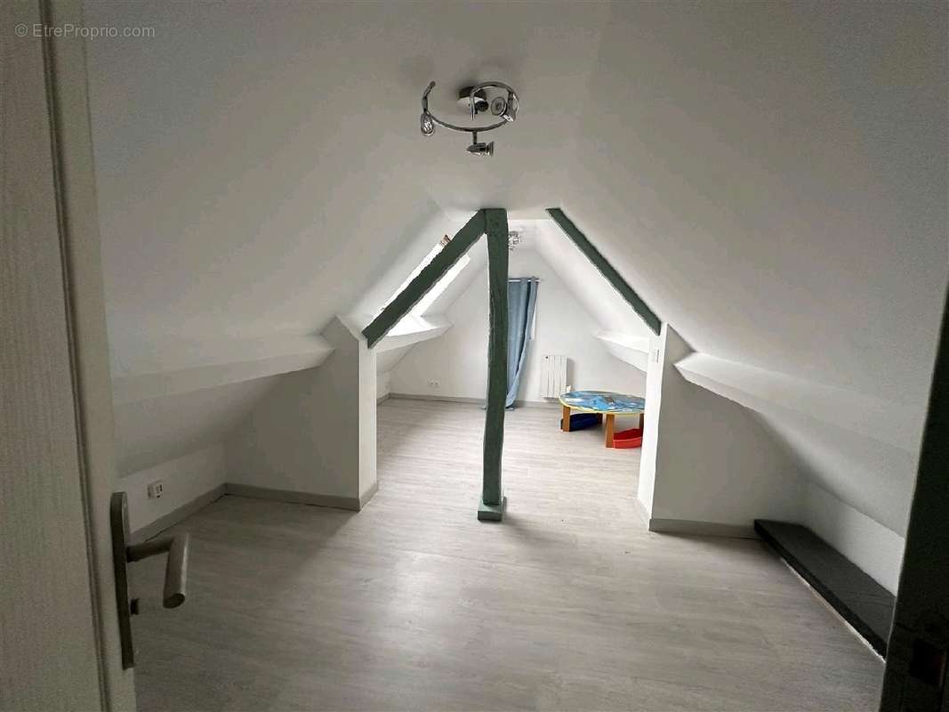 Maison à CLEVILLIERS