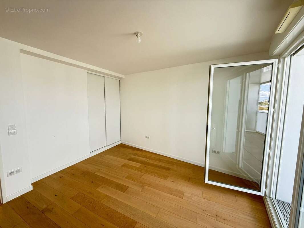 Appartement à ISSY-LES-MOULINEAUX