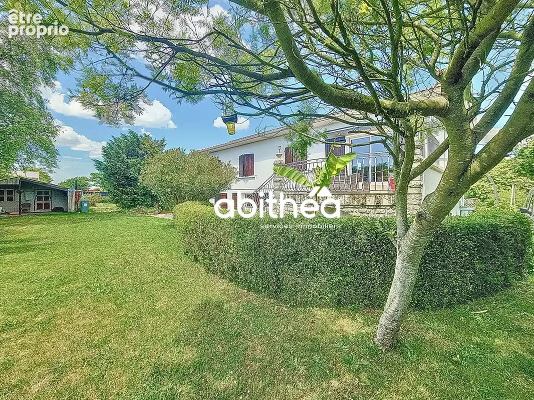 Maison  sur sous sol  5 chambres  1071m2 - photo 2