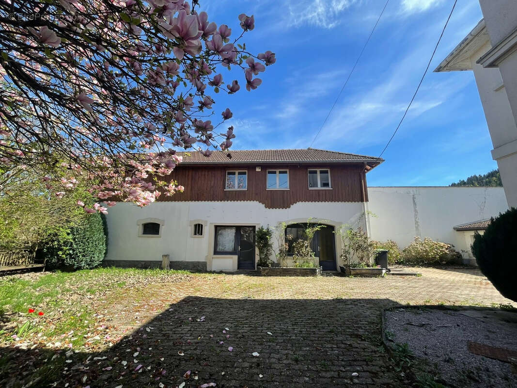 Maison à REMIREMONT