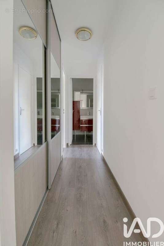 Photo 8 - Appartement à COURBEVOIE