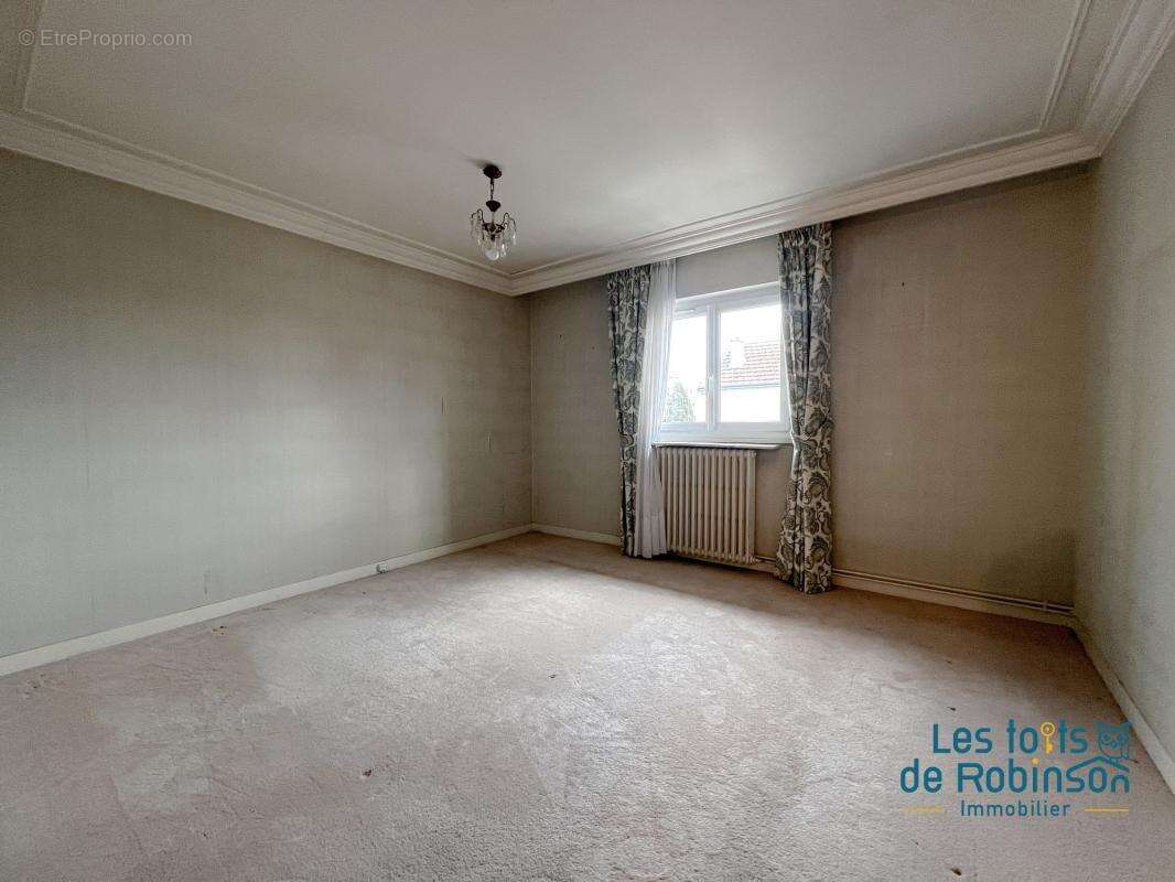 Maison à LE PLESSIS-ROBINSON