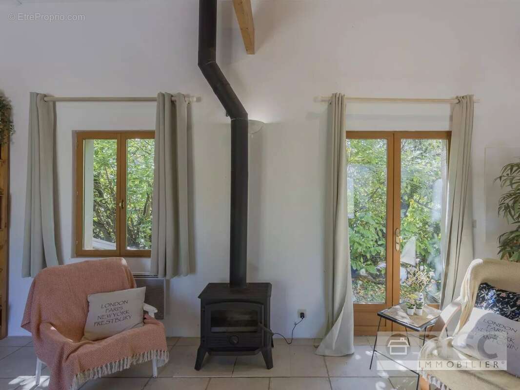 Maison à ROUSSAYROLLES