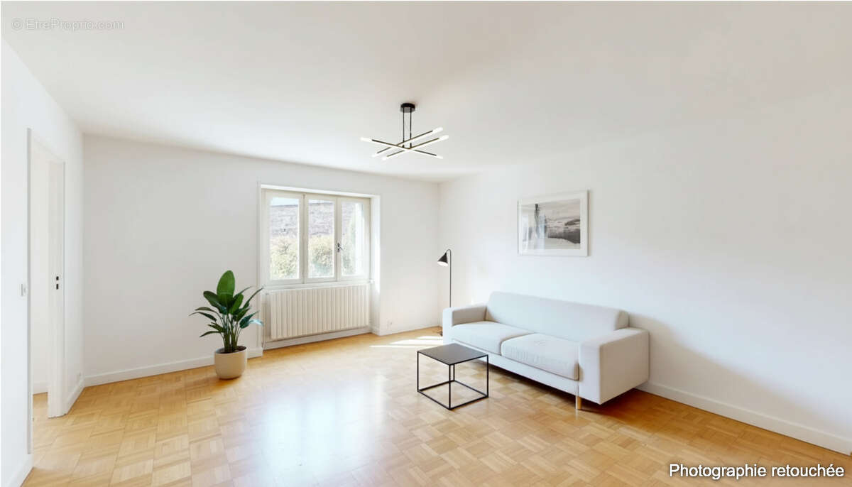 Maison à Rénover de 166 m² + Grange + 100 m² de combles aménageables - photo 8