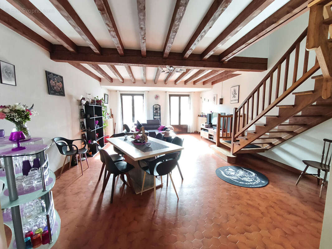 Appartement à VARILHES
