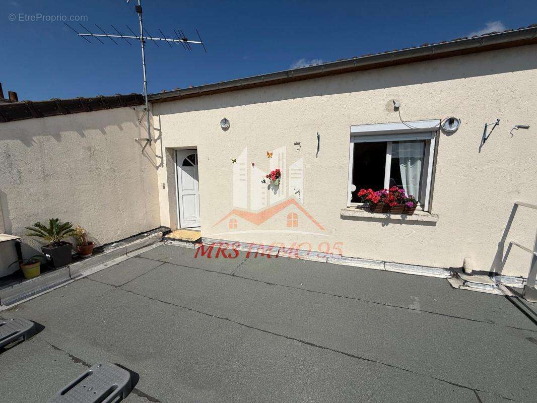 Appartement à SAINT-LEU-D&#039;ESSERENT