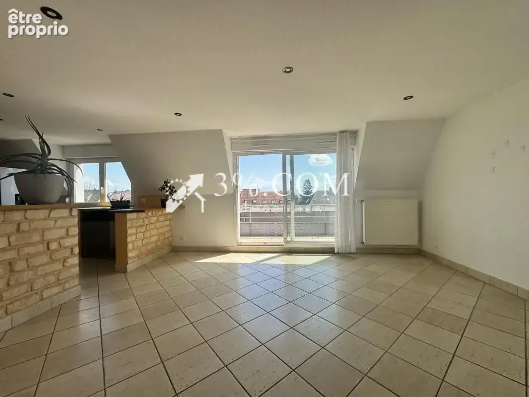3%COM  Bel Appartement F4 avec garage - photo 7