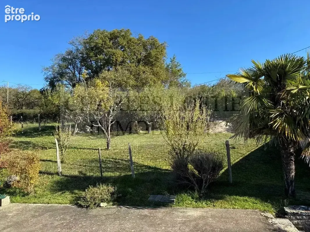 Belle maison en pierre avec piscine, au calme, sur un terrain de 1 800 m² - photo 16