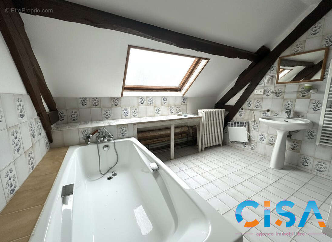 Maison à NEUILLY-EN-THELLE