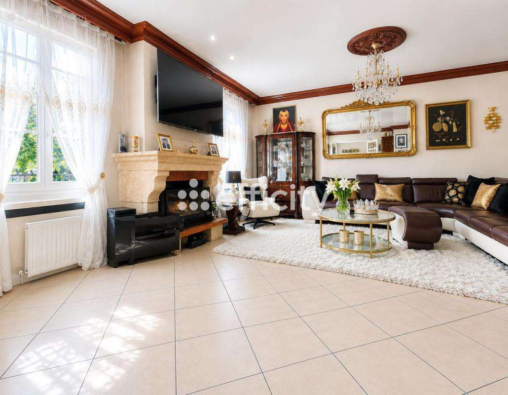 Maison 170 m² à Alfortville  - photo 3