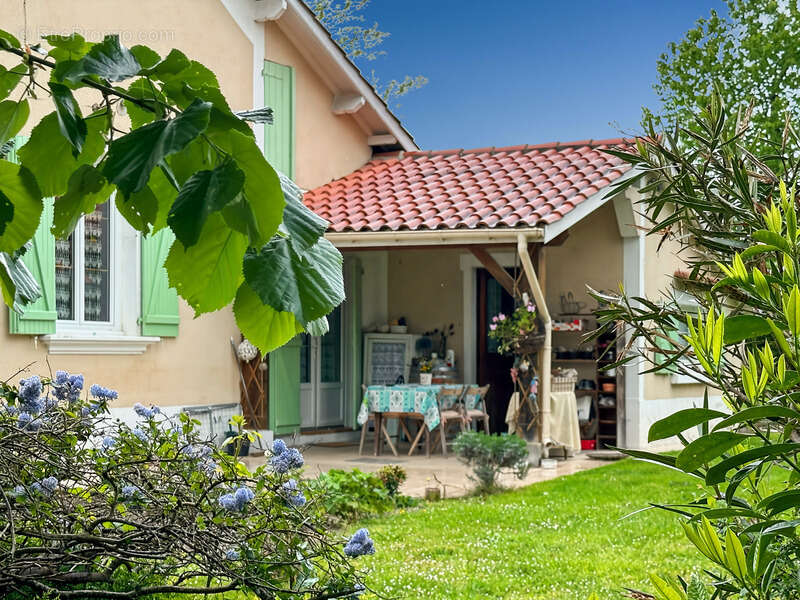 Maison à vendre de 155 m2 de surface habitable à LADEVEZE RIVIERE (32) avec 3330 m2 de jardin - photo 3
