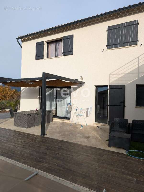 Maison à MIRABEL-AUX-BARONNIES