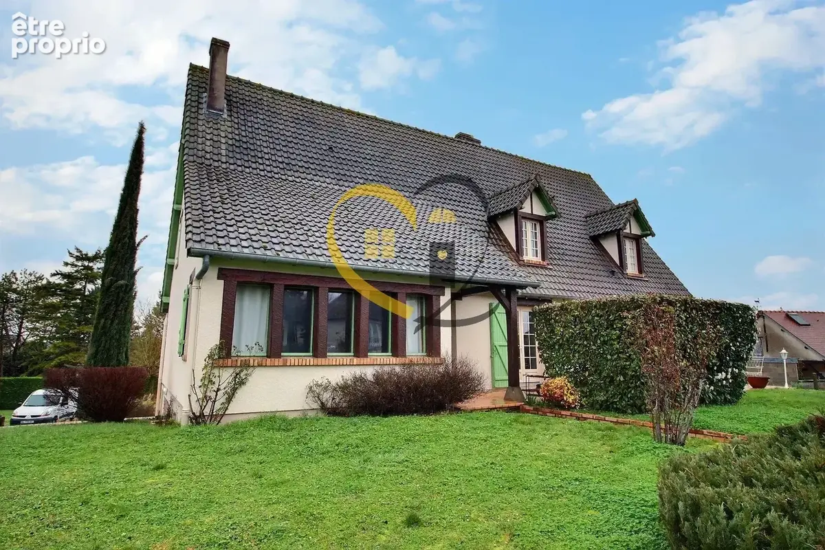 Photo Maison à Plaimpied-Givaudins au prix de 420 000€