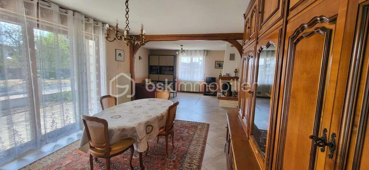 Maison familiale de plain-pied – La Chapelle-Saint-Mesmin - photo 2