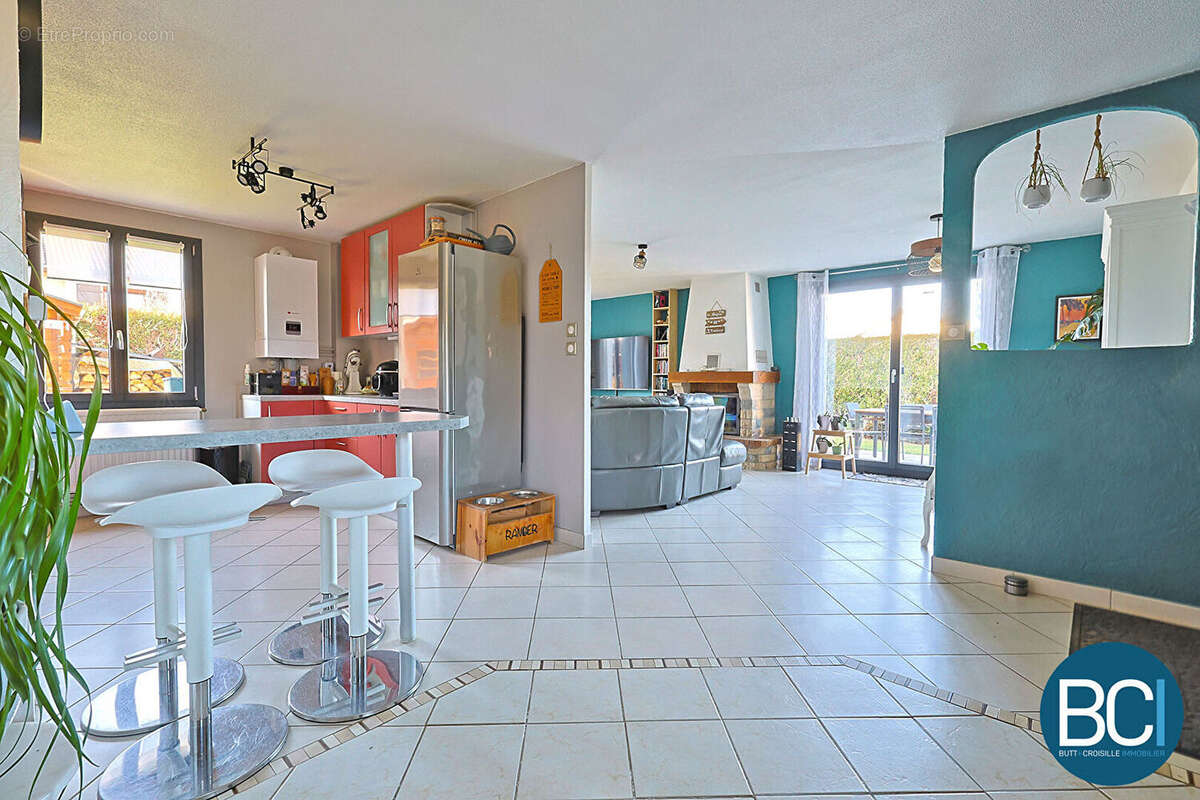 Maison à MEREVILLE