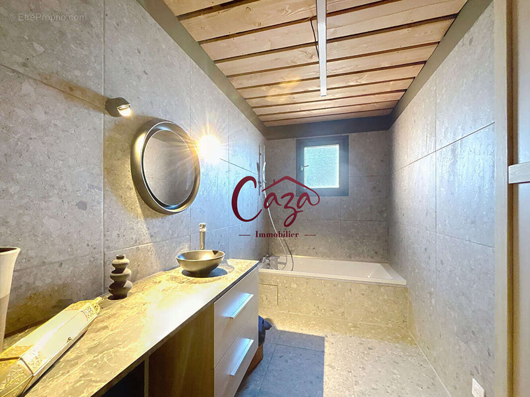 Maison à CAMBLANES-ET-MEYNAC