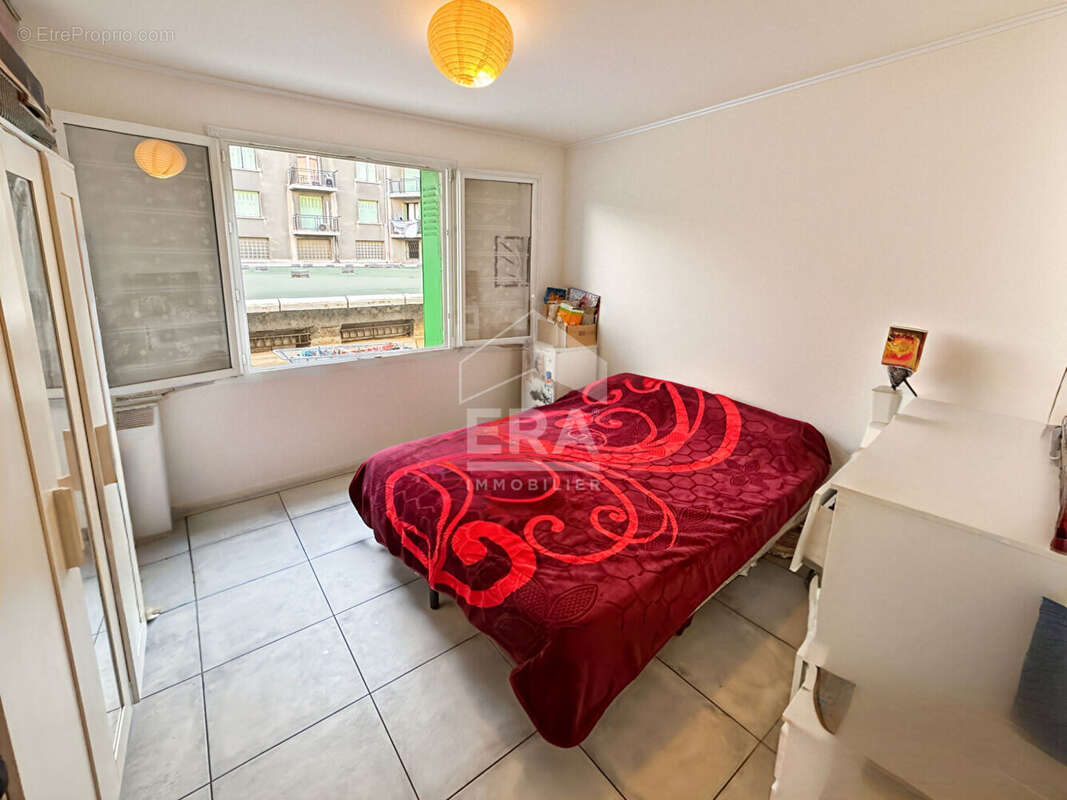 Appartement à MARSEILLE-3E