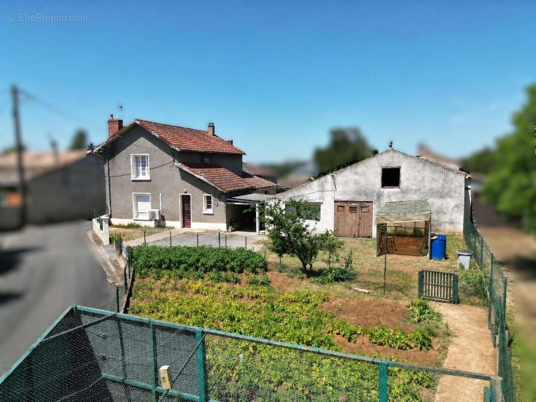Photo 9 - Maison à VIVONNE