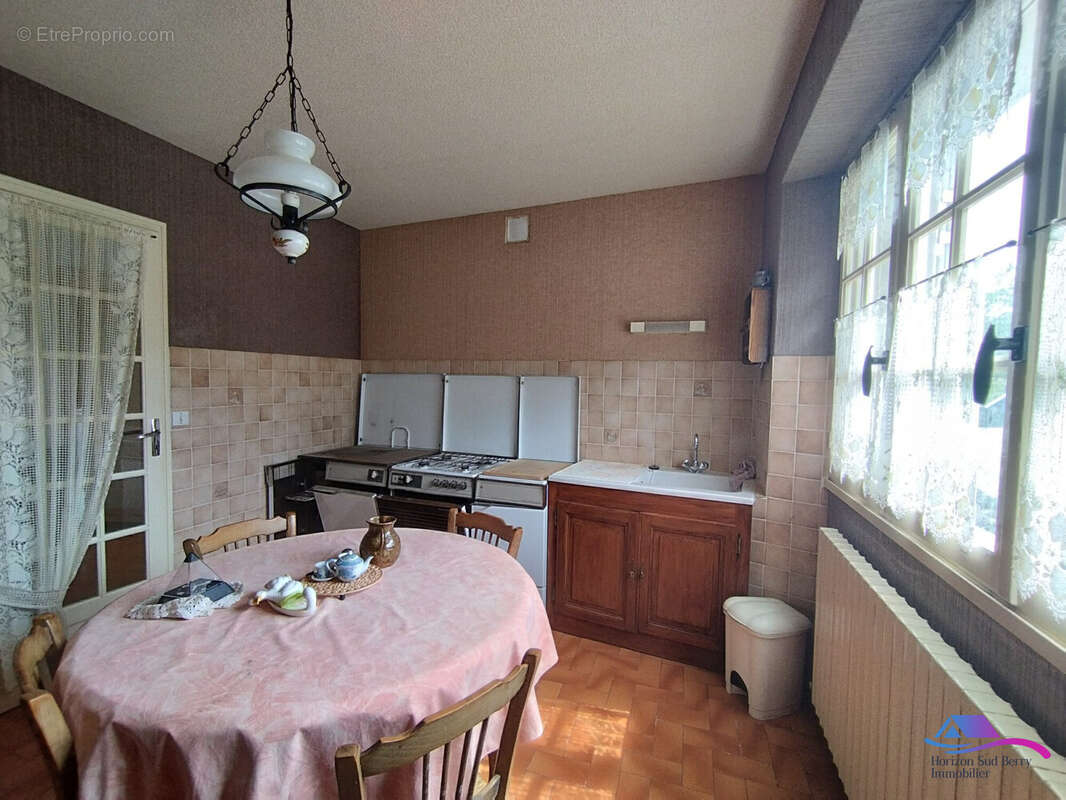 CUISINE - Maison à CHAMPILLET