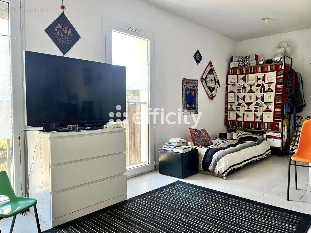 Appartement à JUVIGNAC