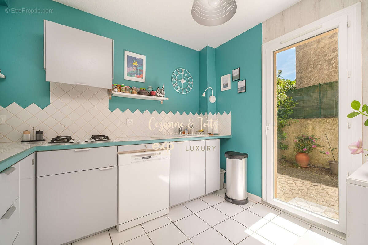 Appartement à VENELLES