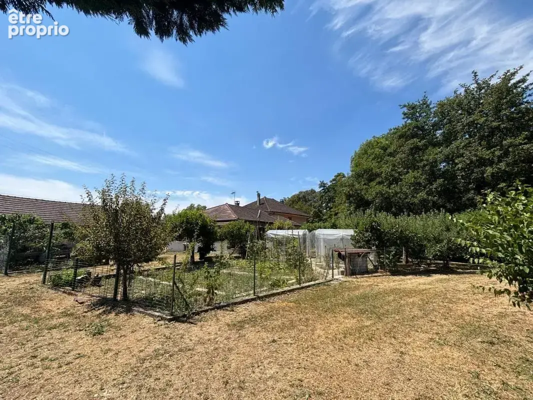 Tènement immobilier avec étang - photo 18