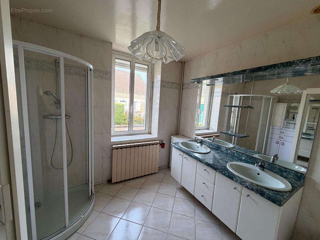 Maison à POUGUES-LES-EAUX