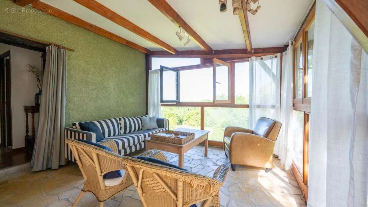 SECTEUR COEUR DE CAUSSE - Spacieuse Demeure, maison d'amis et gr - photo 18