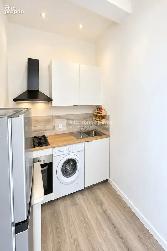 Appartement 2 pièces 30 m² à vendre à Marseille-6e (13006) - photo 2
