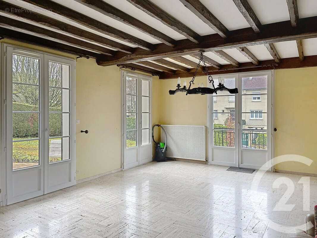 Maison à SAINT-MARTIN-D'ABLOIS