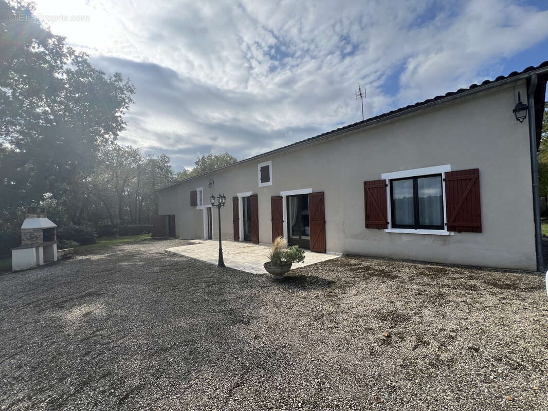 Maison à FUMEL