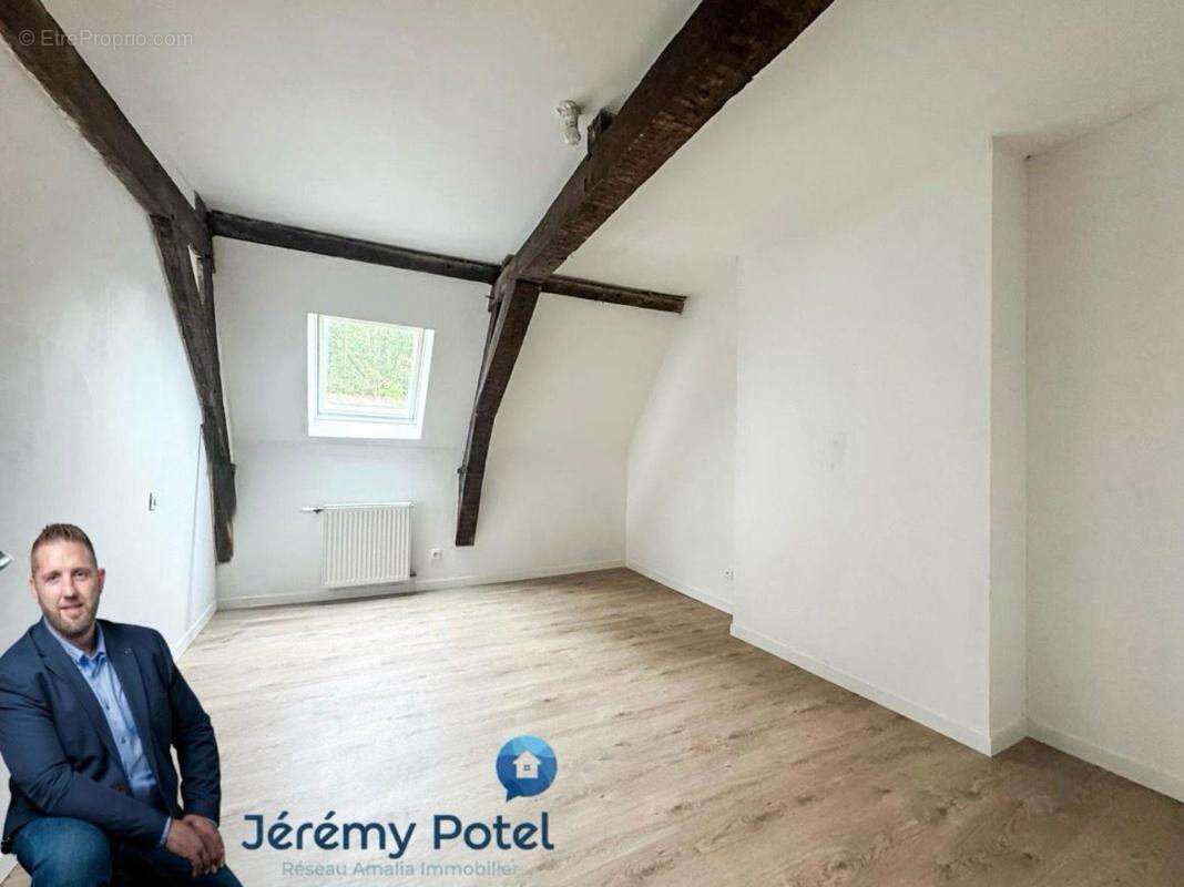 Maison de ville 4 chambres avec cour en plein centre de Cambrai - photo 8