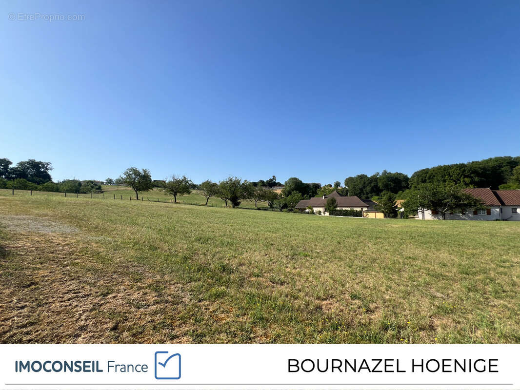 Terrain à TERRASSON-LAVILLEDIEU