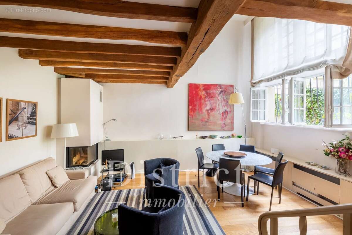 Appartement à PARIS-4E