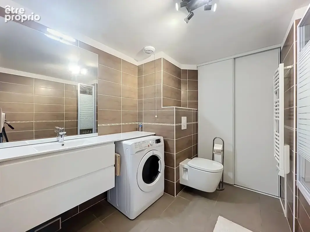 3p 61m², terrasse, piscine et 2 garages électrifiés - photo 8