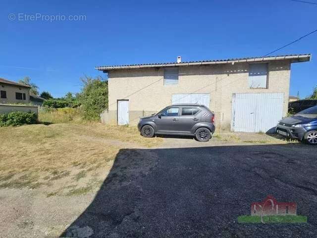Maison 100 m² à Eyzin-Pinet  - photo 2